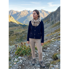 LEKKER STRIKKEJAKKE I BOMULL MED GULLKNAPPER, SVART