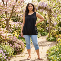 LEKKER VISCOSE TOPP MED STRIKK NEDE, SVART