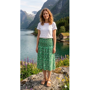 NYDELIG SOMMERSKJ�RT MED BRED STRIKK I LIVET, GR�NN