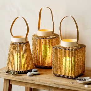 NYDELIG BATTERILYKT, H 22 CM