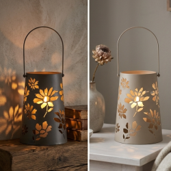 LEKKER LYKT I METALL MED HANK, H 23,5 CM, KOKSGR�