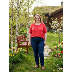 LEKKER VISCOSE TOPP MED STRIKK NEDE, R�D