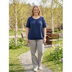 LEKKER VISCOSE TOPP MED STRIKK NEDE, M�RK BL�