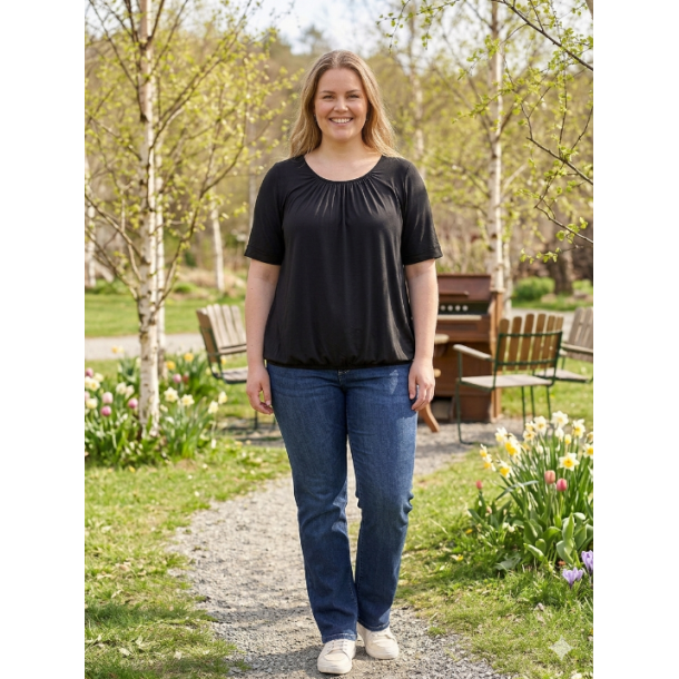 LEKKER VISCOSE TOPP MED STRIKK NEDE, SVART