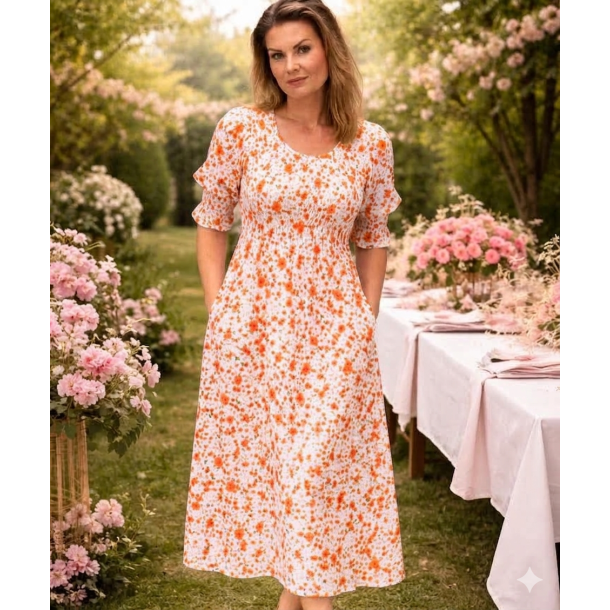 LEKKER KJOLE MED 3/4 ARM OG LOMMER, VISCOSE, LYS ORANGE