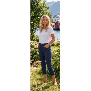 HERLIG CAPRIBUKSE I BOMULL MED STRETCH, MARINEBL�