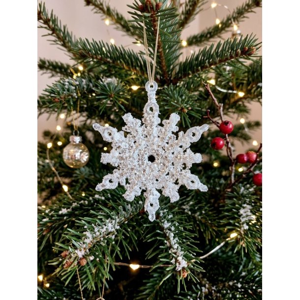 NYDELIG SN�KRYSTALL MED GLITTER, HVIT, SETT AV 4 STK, 7,5 CM.