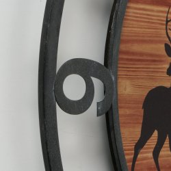 FANTASTISK KLOKKE I TRE OG METALL MED HJORTEMOTIV,  70 CM