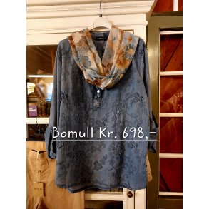 LEKKER ENSFARGET BOMULLS BLUSE MED MNSTER, MRK BL