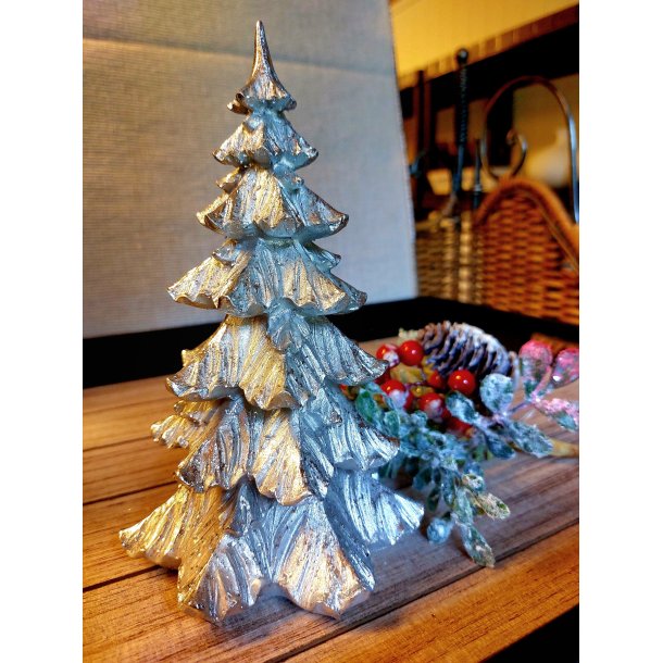 NYDELIG TRE I KERAMIKK, SLVFARGET, H 19 CM