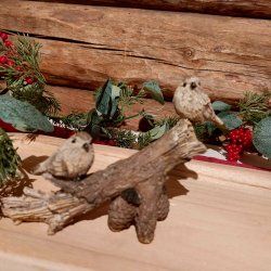 VAKKER FIGUR, TO FUGLER P GREN, 11 x 16 cm