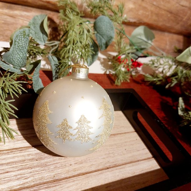 NYDELIG HVIT GLASSKULE MED GULLDEKOR, 8 CM