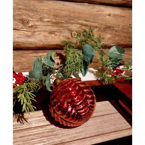 NYDELIG JULERD GLASSKULE MED GULLDEKOR, 8 CM