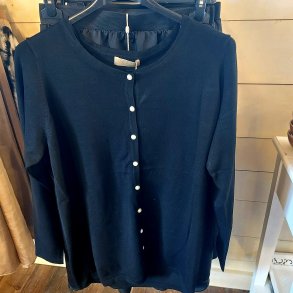 SUPERMYK STRIKKEJAKKE I VISCOSE, SVART