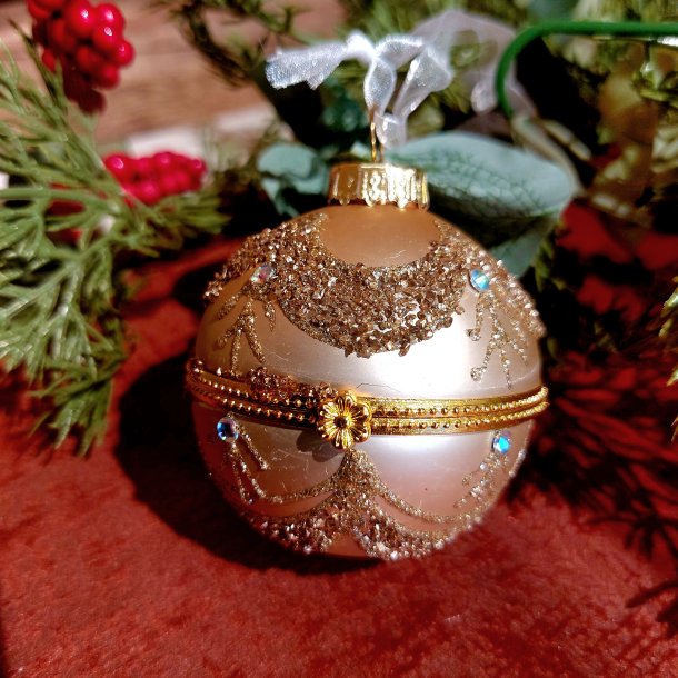 DEN VAKRESTE GLASSKULE SOM KAN PNES, RUND, 7 CM