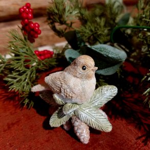 VAKKER FUGL P GRANKVIST, GRNN/HVIT, H 9 CM