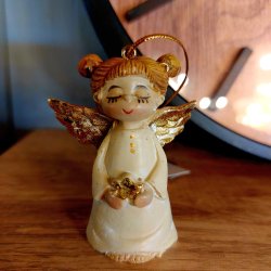 SKJNN LITEN ENGEL MED STJERNE, BEIGE M/GULL, H 6,5 CM