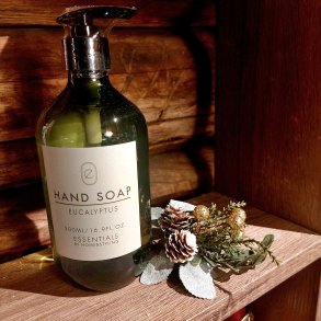 FLYTENDE S�PE, 500 ML MED EN MILD DUFT AV EUCALYPTUS