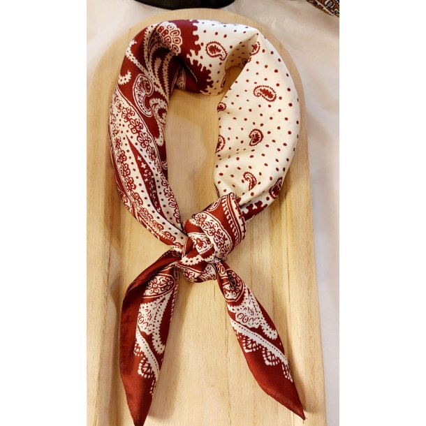 LEKKERT LITE SKJERF, BURGUNDER