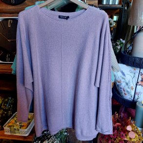 NYDELIG OG SUPERMYK ONE-SIZE GENSER MED FLETTE P� ERMET, VISCOSE BLANDING, LYS LAVENDEL
