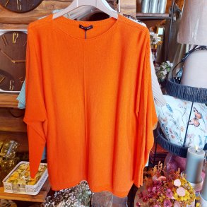 NYDELIG OG SUPERMYK ONE-SIZE GENSER MED FLETTEM�NSTER P� ERMET, VISCOSE BLANDING, ORANGE