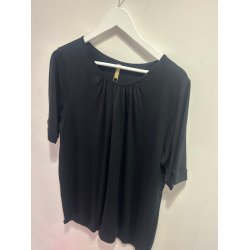 LEKKER VISCOSE TOPP MED STRIKK NEDE, SVART