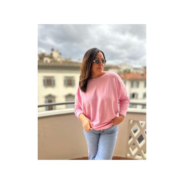 NYDELIG OG SUPERMYK ONE-SIZE GENSER MED FLETTEM�NSTER P� ERMET, VISCOSE BLANDING, LYS ROSA