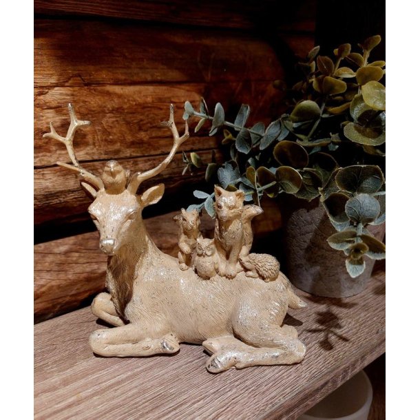 FANTASTISK RDYR FIGUR MED SMDYR P RYGGEN, 13 x 14 CM