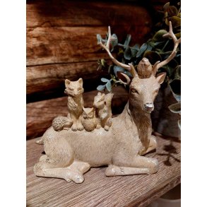 FANTASTISK RDYR FIGUR MED SMDYR P RYGGEN, 13 x 14 CM