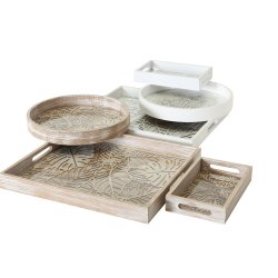 VAKKERT TREFAT MED MNSTRET BUNN OG GLASS, HVIT, L 40 CM