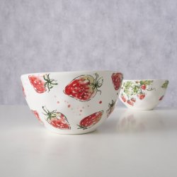 NYDELIG H�NDLAGET BOLLE MED JORDB�R MOTIV, 540 ML, H 8 CM, � 15 CM