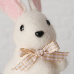 SKJNN LITEN HARE I ULL, H 12,5 CM, HVIT