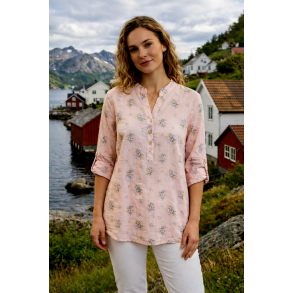 VAKKER BOMULLS BLUSE MED SM� BLOMSTER, ROSA