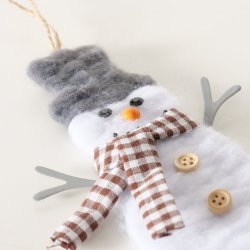 KOSELIG SNMANN MED OPPHENG, H 17 CM