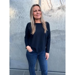 NYDELIG OG SUPERMYK ONE-SIZE GENSER, VISCOSE BLANDING, MARINEBL�