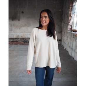 NYDELIG OG SUPERMYK ONE-SIZE GENSER, VISCOSE BLANDING, OFFWHITE