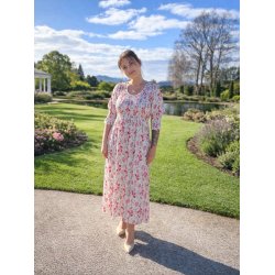 LEKKER KJOLE MED 3/4 ARM OG LOMMER, VISCOSE, ROSA