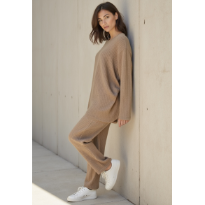 HERLIG OG SUPERMYK KOSEDRESS I VISCOSEBLANDING, BEIGE