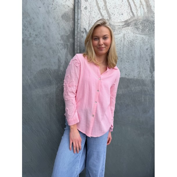 NYDELIG BOMULLS BLUSE MED BRODERI P� ERMET, ROSA