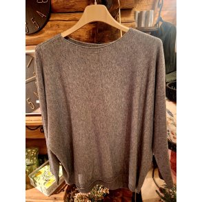 NYDELIG OG SUPERMYK ONE-SIZE GENSER MED FLETTE P� ERMET, VISCOSE BLANDING, M�RK GR�