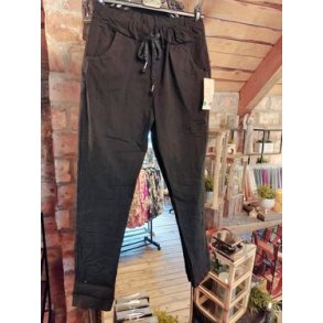 BUKSE MED SUPER STRETCH, VISCOSE, SVART