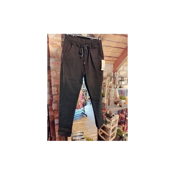 BUKSE MED SUPER STRETCH, VISCOSE, SVART