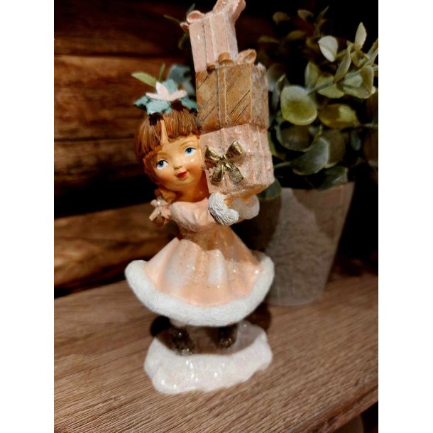 VAKKER JENTE MED GAVER, H 13, L 7 CM