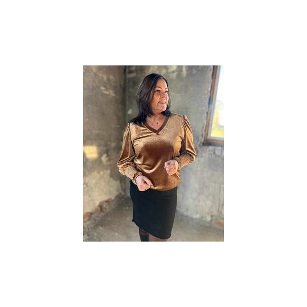 LEKKER TOPP I VELOUR, BEIGE M/STRIKK P ERMET