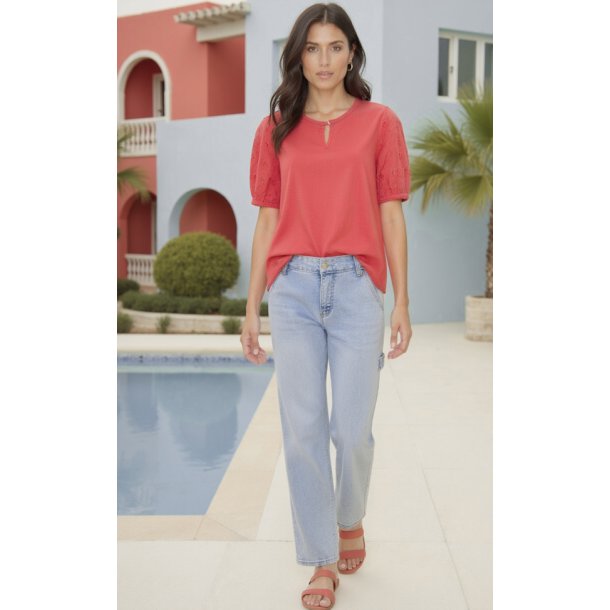 JEANS MED RETTE BEN, LS OG LEDIG MED STRETCH, LYS BL