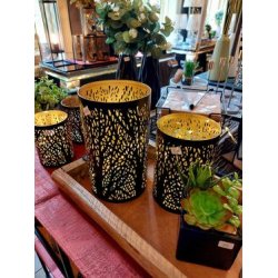 LEKKER LYKT I METALL, SVART MED GULLFARGET INNSIDE, 12 X 8 CM